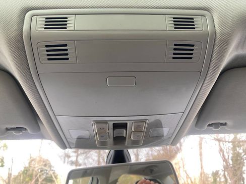 Used 2019 Volkswagen Jetta SE image 28