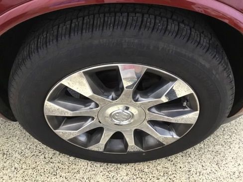 Used 2017 Buick Enclave Premium image 22