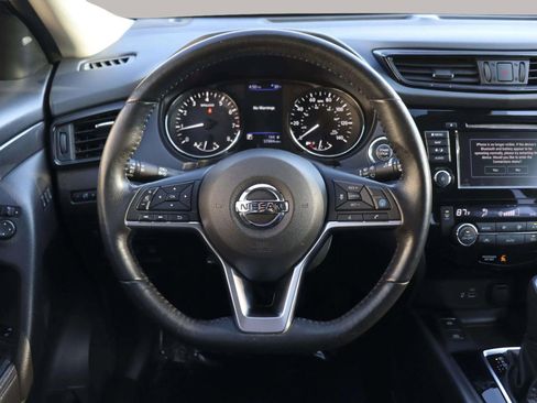 Used 2019 Nissan Rogue SV w/ Premium Package image 21