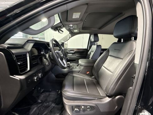 Used 2024 GMC Sierra 1500 Denali w/ Technology Package AWD/4WD image 14