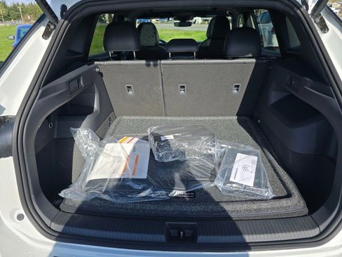 New 2026 Volkswagen Tiguan SE R-Line AWD/4WD image 18