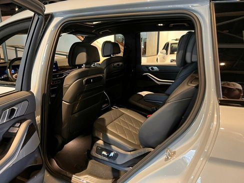 Used 2024 BMW X7 xDrive40i w/ M Sport Package AWD/4WD image 22