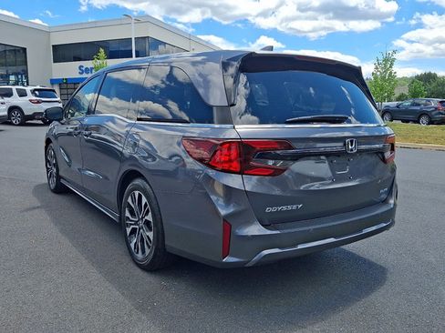 Certified 2026 Honda Odyssey Elite image 5