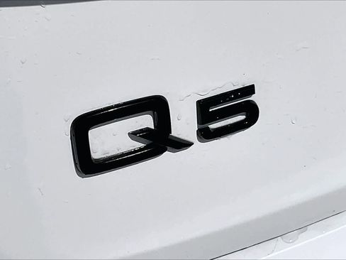 Used 2023 Audi Q5 e Premium Plus w/ Premium Plus Package image 10