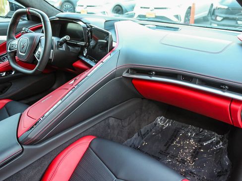 Used 2023 Chevrolet Corvette Stingray Premium Conv w/ Z51 Performance Package image 13