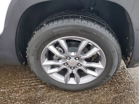 Used 2024 GMC Terrain SLT w/ LPO, Floor Liner Package image 31