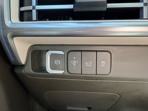 Used 2024 Hyundai Santa Fe Calligraphy image 32