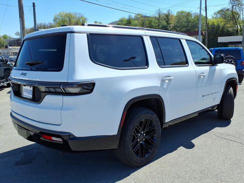 New 2026 Jeep Grand Wagoneer Limited image 4