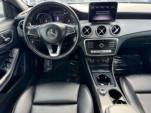 Used 2018 Mercedes-Benz GLA 250 image 12