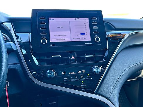 Used 2024 Toyota Camry LE image 30