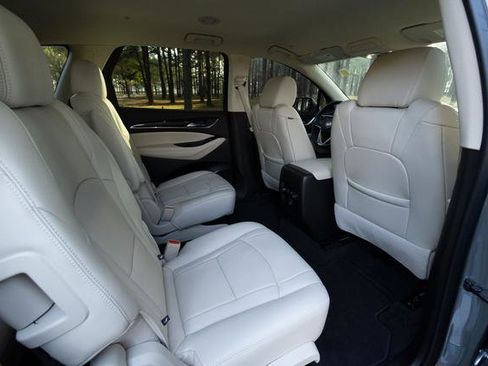 Used 2024 Buick Enclave Essence w/ Sport Touring Edition image 27