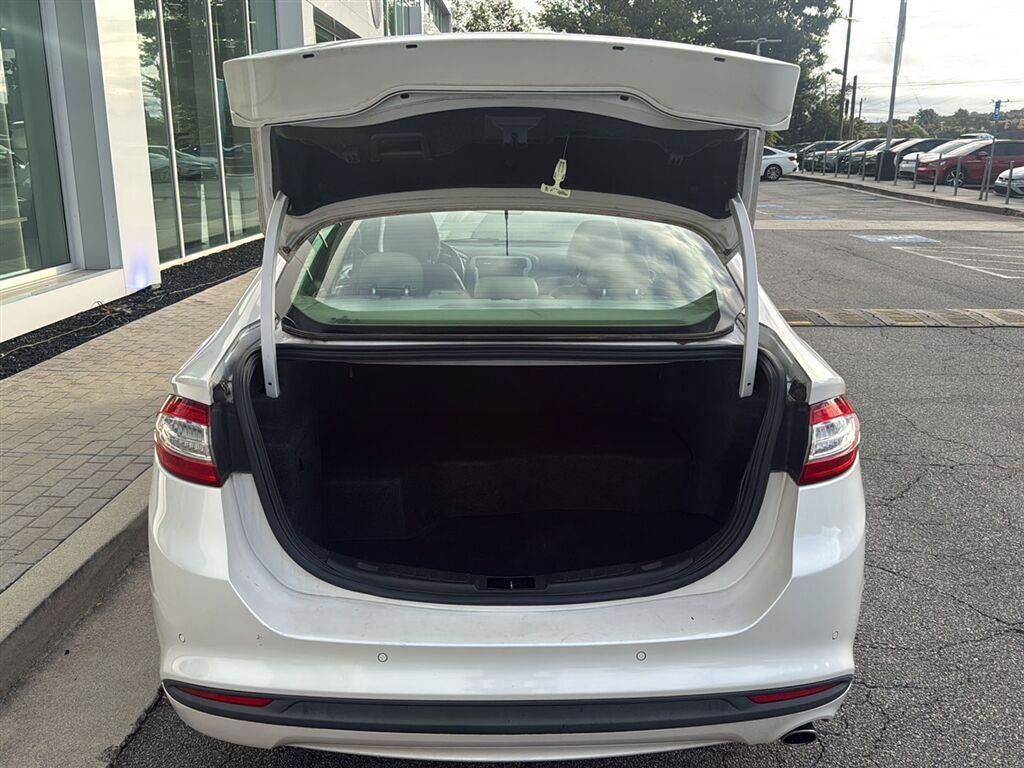 Used 2014 Ford Fusion SE w/ Equipment Group 502A FWD image 21