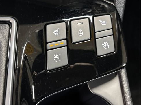 Used 2018 Kia Sorento LX image 34