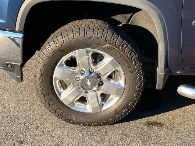 Used 2020 Chevrolet Silverado 2500 LTZ w/ LTZ Premium Package AWD/4WD image 6