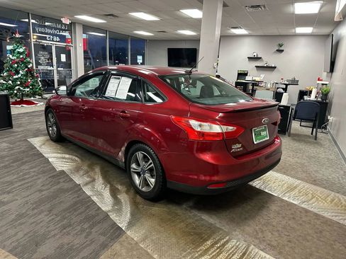 Used 2014 Ford Focus SE w/ SE Sport Package image 7