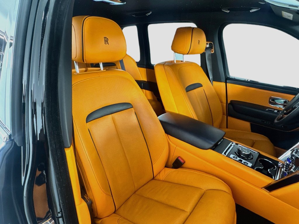 Used 2023 Rolls-Royce Cullinan AWD/4WD image 29