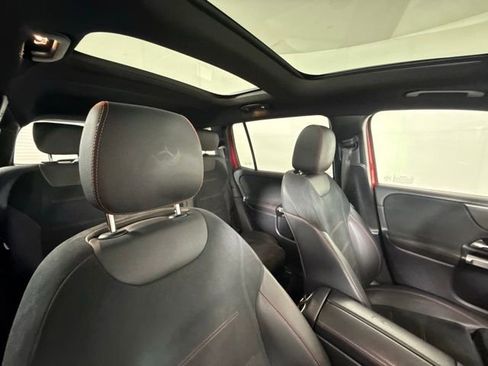 Used 2022 Mercedes-Benz GLB 250 image 34