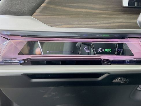 New 2025 BMW i7 xDrive60 image 10