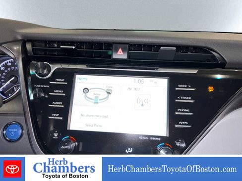 Used 2020 Toyota Camry LE w/ Sunroof Package FWD image 16