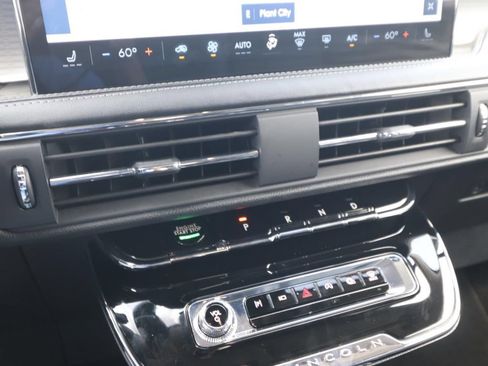Used 2024 Lincoln Corsair FWD image 23