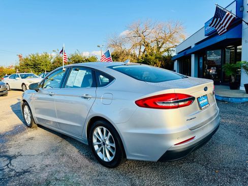 Used 2019 Ford Fusion SE image 30