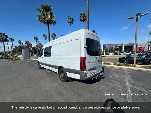 Used 2021 Mercedes-Benz Sprinter 2500 image 3