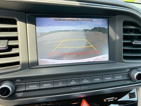 Used 2020 Hyundai Elantra SEL FWD image 14