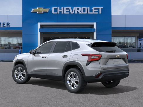 New 2026 Chevrolet Trax LS image 3