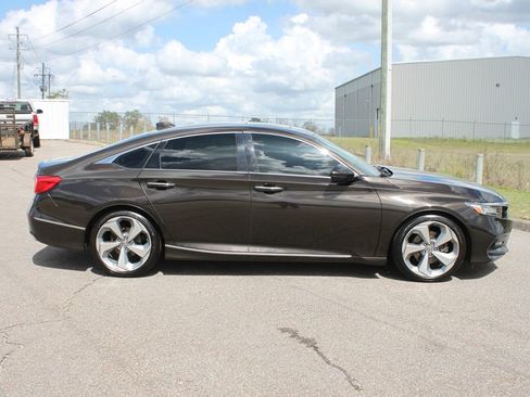 Used 2018 Honda Accord Touring image 20