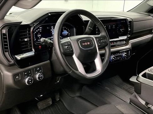 Used 2024 GMC Sierra 1500 Elevation AWD/4WD image 17