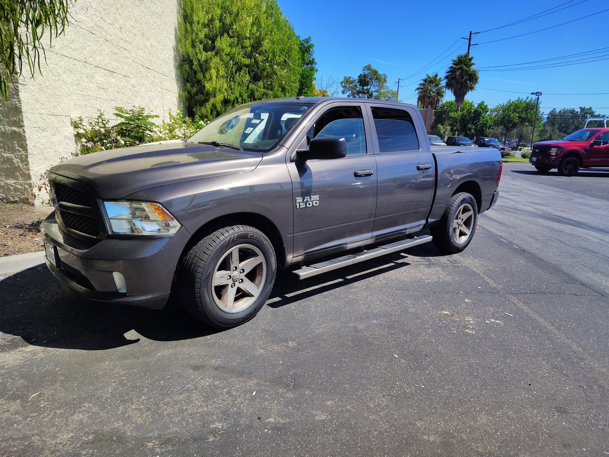 Used 2018 RAM 1500 Express w/ Express Value Package RWD image 2
