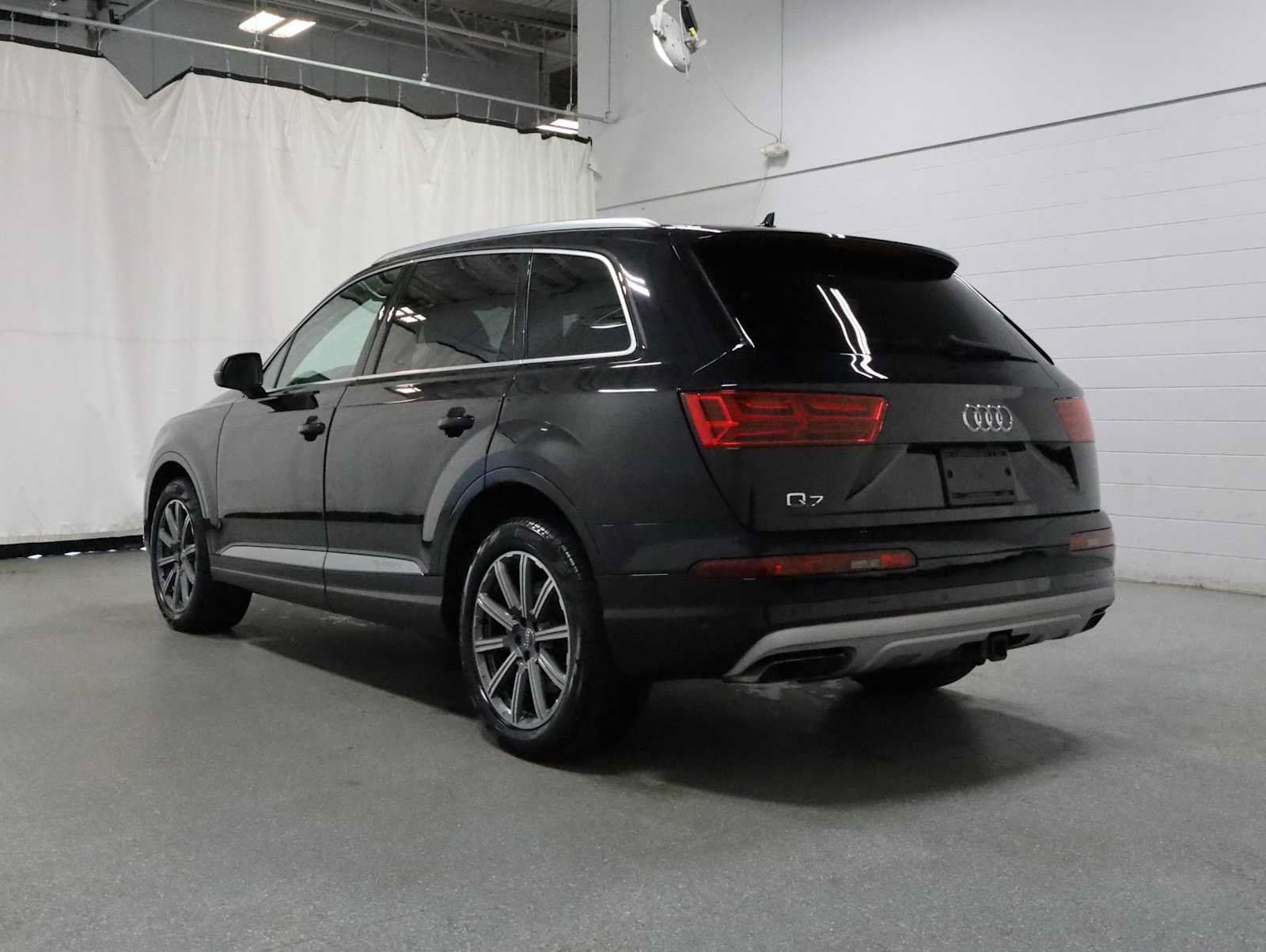 Used 2019 Audi Q7 3.0T Premium Plus AWD/4WD image 3