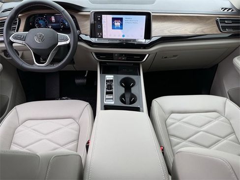 New 2026 Volkswagen Atlas SE image 8