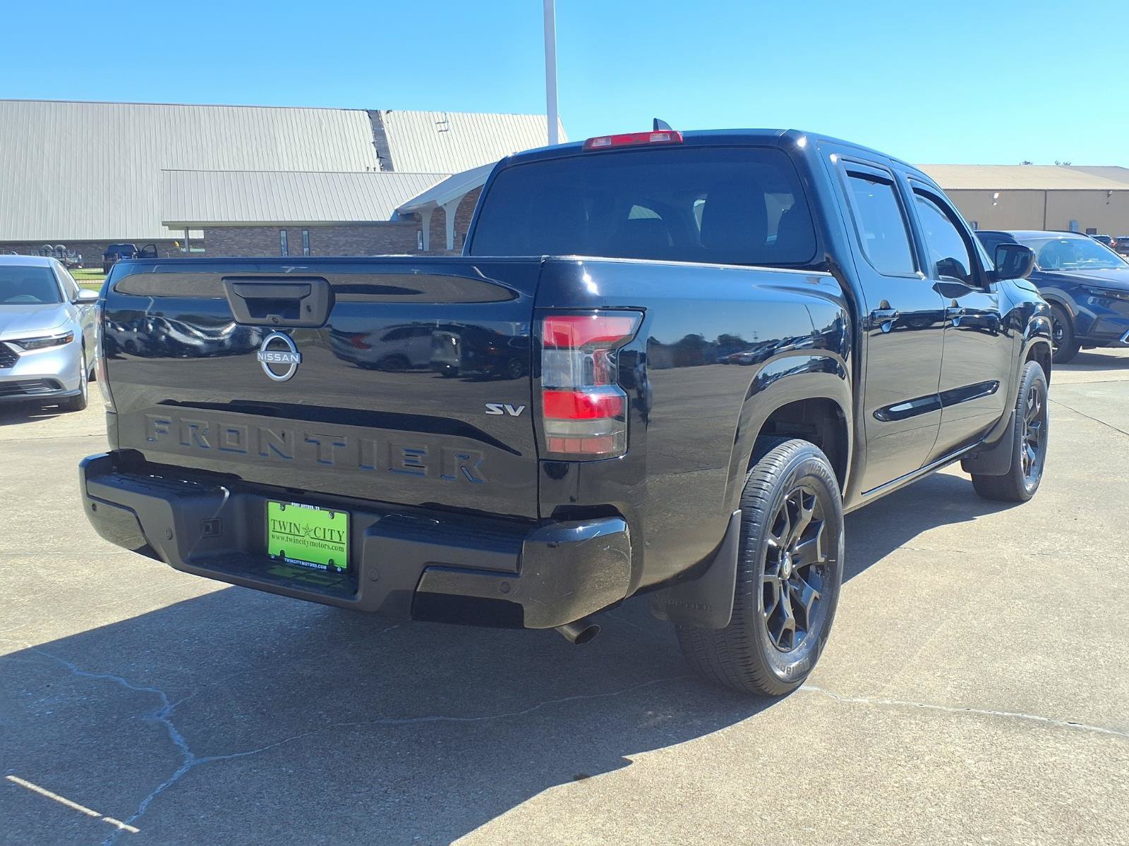 Used 2024 Nissan Frontier SV w/ Technology Package RWD image 4