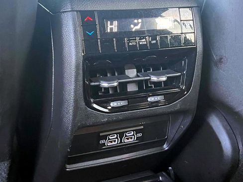 Certified 2023 Jeep Grand Cherokee L Laredo image 13