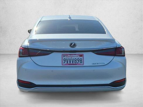 Used 2025 Lexus ES 300h w/ Premium Package FWD image 7