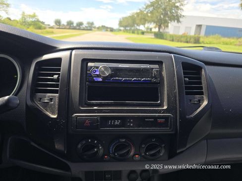 Used 2012 Toyota Tacoma 2WD Regular Cab image 18