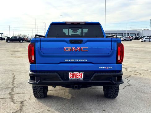 Used 2024 GMC Sierra 1500 AT4X image 10