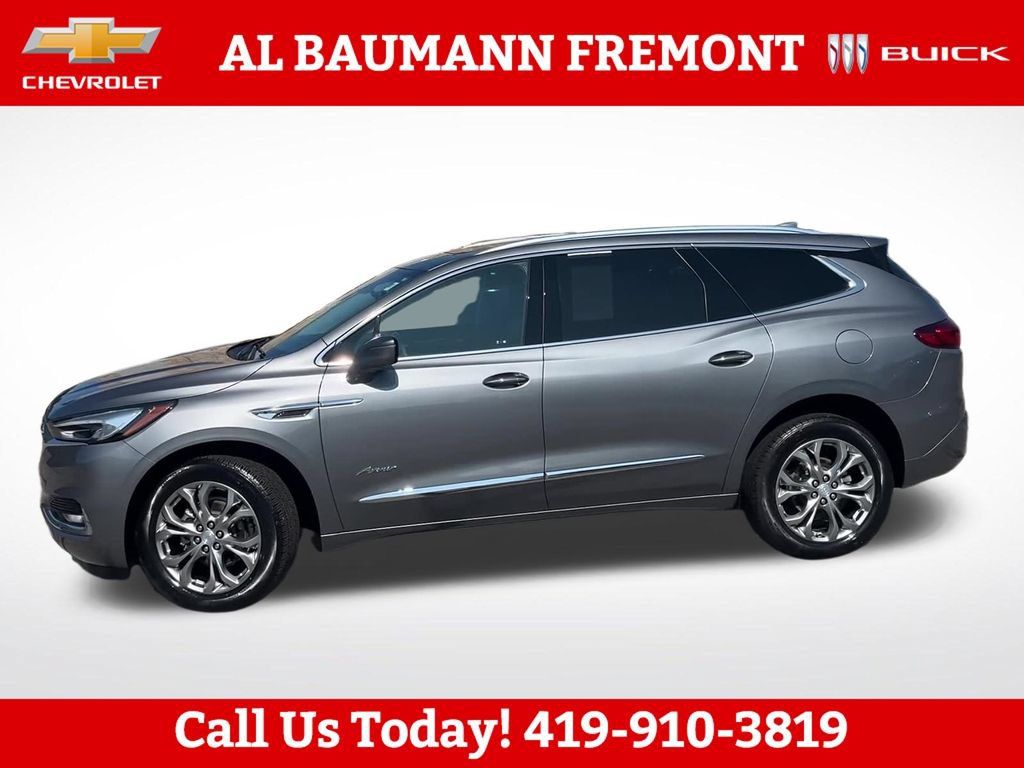 Used 2021 Buick Enclave Avenir w/ Avenir Technology Package FWD image 3