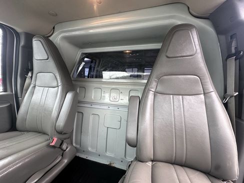 Used 2021 Chevrolet Express 2500 w/ Driver Convenience Package image 11