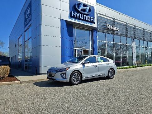 Used 2021 Hyundai Ioniq Limited FWD image 3