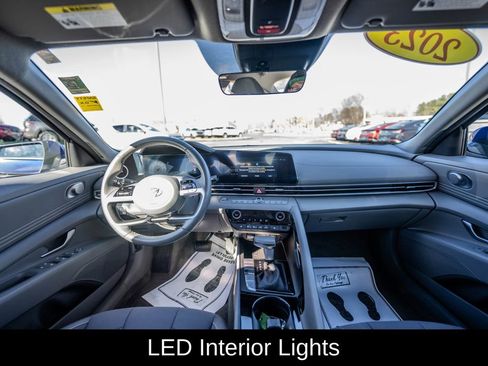 Certified 2023 Hyundai Elantra SEL w/ Convenience Package image 15