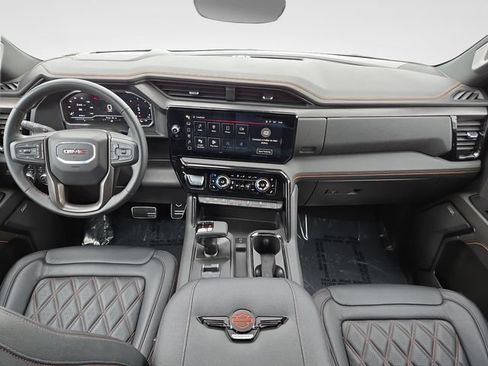 Used 2024 GMC Sierra 1500 AT4 w/ Technology Package AWD/4WD image 11