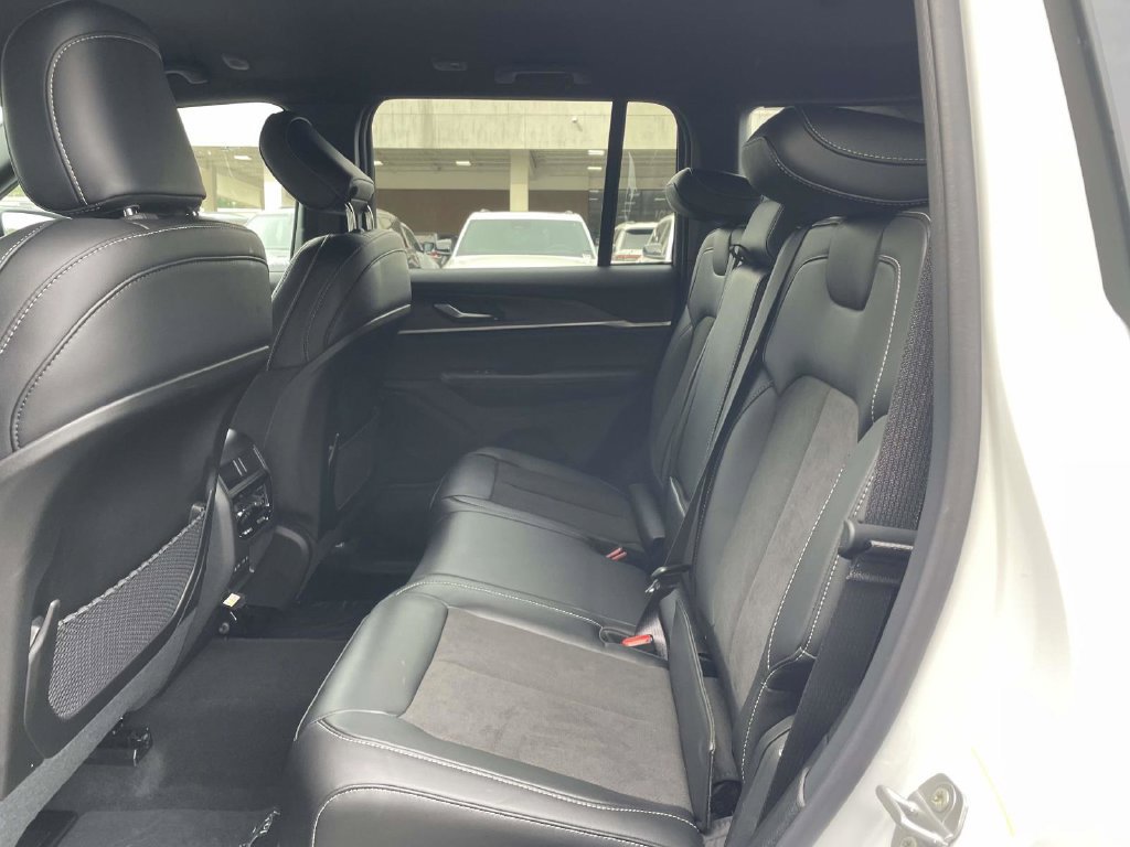 New 2027 Jeep Grand Cherokee 4WD image 19