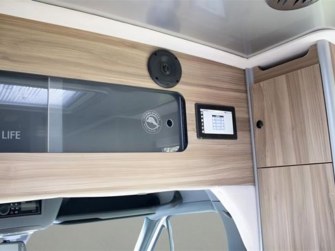 Used 2022 Mercedes-Benz Sprinter 3500 image 18