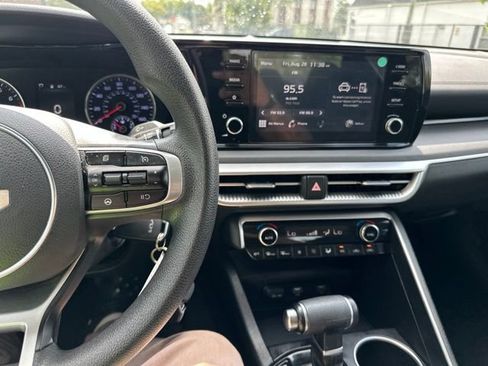 Used 2022 Kia K5 LX FWD image 36