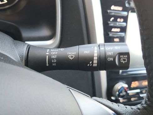 Used 2023 Nissan Murano SV image 27