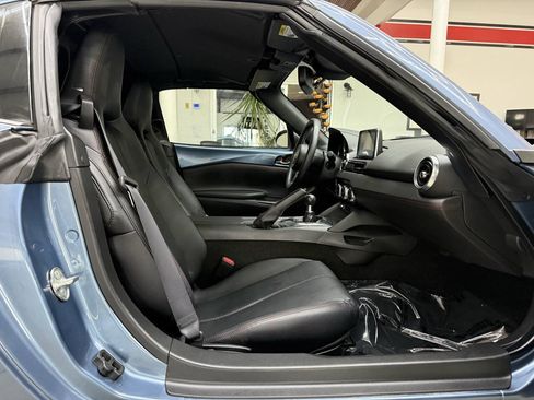 Used 2017 MAZDA MX-5 Miata RF Grand Touring RWD image 13
