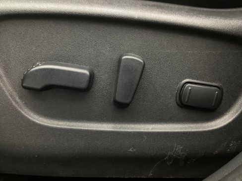 Used 2018 Nissan Rogue Sport SL image 40