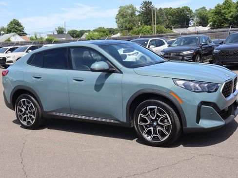 Used 2026 BMW X2 xDrive28i AWD/4WD image 3